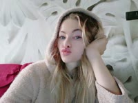 Я молодая вебкам актриса воплощает в реальность любые твои фантазии. За твои деньги смогу создать образ твоей любимой порноактрисы. Я студентка домохозяйка сделаю твою жизнь счастливее