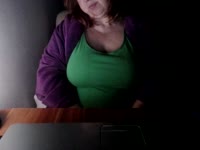 hey...i am a super hot women..and i wait you in my online room to know each other more good....kissss :*