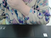 Se ti piacciono le MILF, vieni nella mia stanza e ci masturberemo insieme fino all