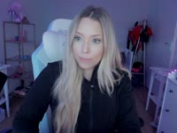 Hey daar! Mijn naam is Nina ❤️
Ik ben een lekkere geile dame en ik doe graag sexy dingen, zoals hier mijn grote kont en borsten laten zien hehe..