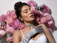 live porn show Alice