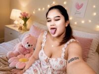 free nude live show AshleeRodriguez