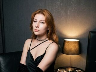 camgirl playing with sextoy HattieMayoras
