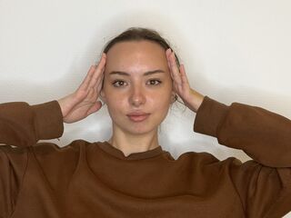 beautiful girl cam HertaLaraby