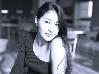 topless webcamgirl LauraCanek