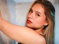 naked girl with cam fingering SusieJohns