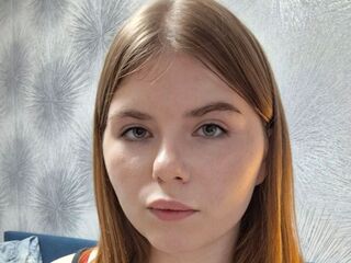 nude camgirl picture AliaFerrarini