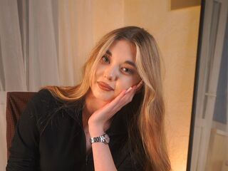 webcam girl chatroom AlonaYouell