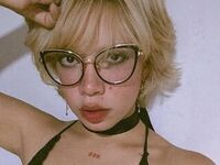 naked cam girl photo AmelieMari