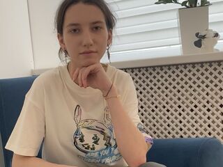 girl topless chat AmyCoxe