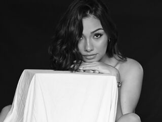 live sex show AmyZuri