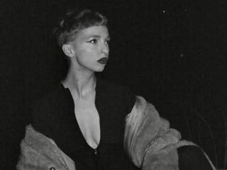 naked girl with webcam masturbating with dildo AniKali