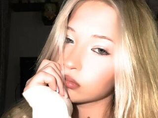topless camgirl AnjanetteGalpin