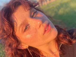 naked girl with webcam masturbating AstridChing