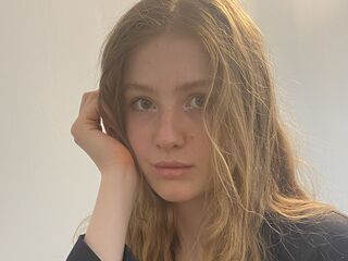 webcam girl AuraTyce