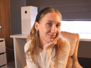 camgirl fingering shaved pussy AvaRedgate
