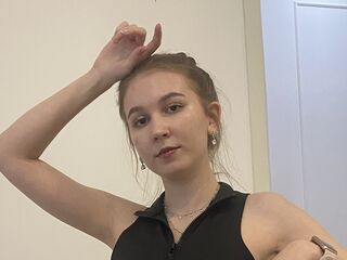 naked cam girl masturbating with vibrator BarberaCachero