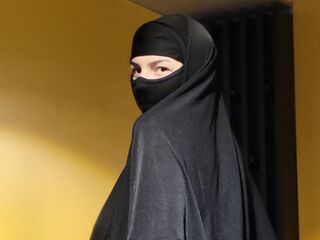 cam girl chat BiaBlack