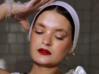 girl naked CeolaBurzynski