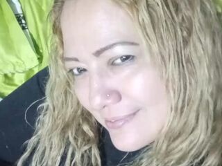 webcam striptease show ClauMills