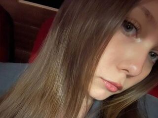 live-chat CleliaGuynup