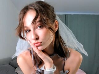 adultcam picture ClementinaDrouin