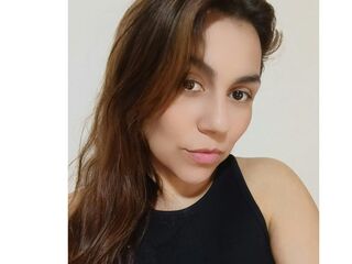 cam girl playing with dildo DaniMiel