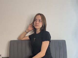 naughty cam girl fingering pussy DevonaBranecki