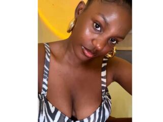 adult live web cam EleanorVee