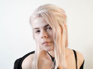 camgirl playing with dildo EvaLaren