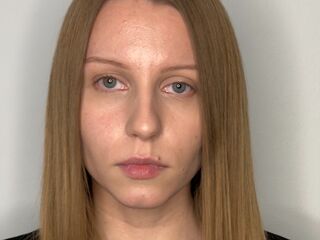 naked cam girl masturbating with vibrator FawnTobin