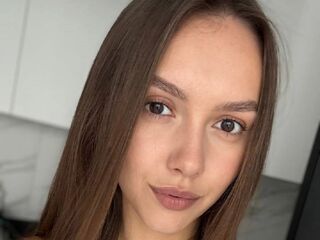 camslut masturbating GeralynSchuck