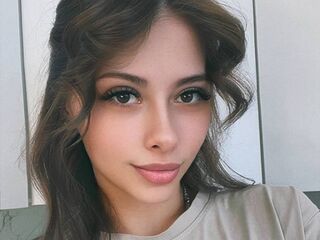 shaved pussy webcam GigiTijerino
