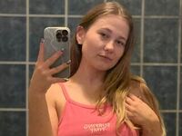 cam show GlossyMonica