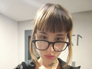 cam show HallieAblin
