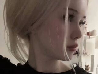 hot strip tease show HeatherHeinitz