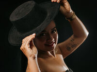 free chatroom HeidyRouss