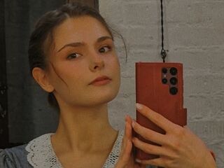 nude cam girl photo HelenaBerkheimer