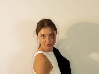 webcamgirl HilaryMcgrath