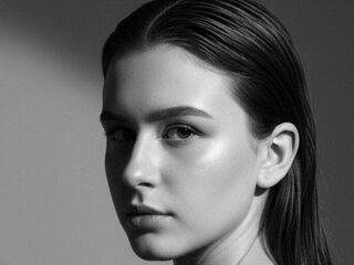 nude webcamgirl picture HildaBarzey