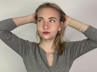 camwhore masturbating with dildo HisakoHenn