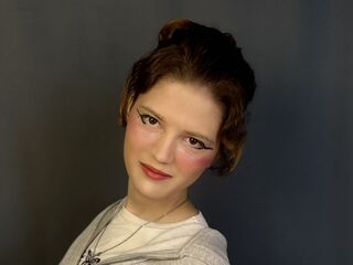 camgirl masturbating with sex toy IrisKemp