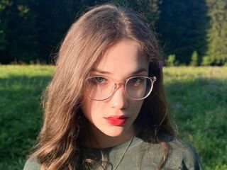 camwhore masturbating with dildo JaniseZeiger