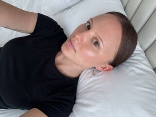 free live chat JenniferLester