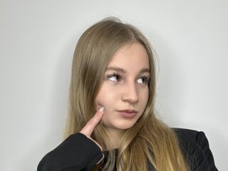 camslut showing pussy KatherinCervel