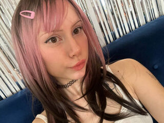 closeup cam KayaSnowy