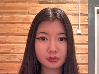 camslut topless KenishaFaylor