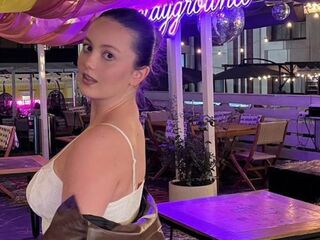 shaved pussy web cam KyleeBig