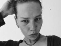 naked cam girl fingering pussy LeeanneYepes