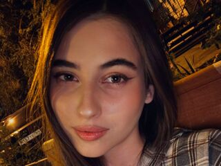 cam girl video chat LeiaFrost